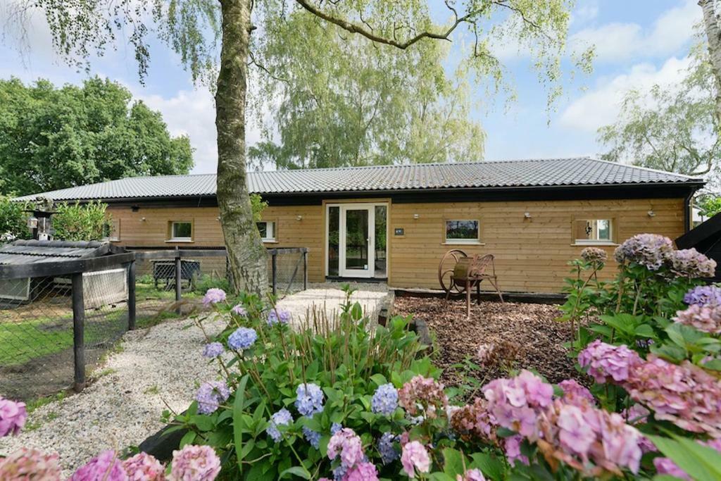 Bos En Beek Bed & Breakfast Ulvenhout Exterior photo
